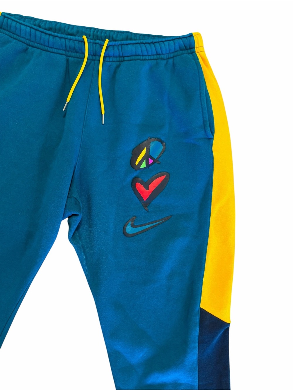 Nike Sportswear Peace Love Basketball Women’s Jogger Pants ✌🏾❤️ - Picture 3 of 6